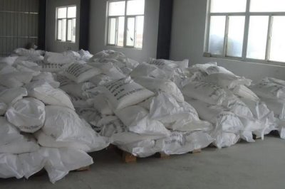 杀虫剂吡虫啉怎么使用,兑水喷雾或拌种