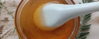 荔枝蜜介绍，质地粘稠、一般呈琥珀色