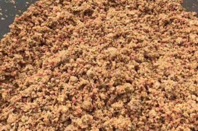 草鱼喜欢吃什么饵料，草香味、甜香味和薯香味的都喜欢