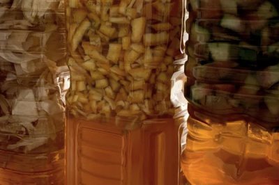 农用酵素的制作方式,原料为红糖、水果原浆等