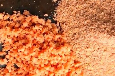 钓鲫鱼什么饵料,可用蚯蚓、红虫、麦粒等