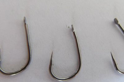 伊豆鱼钩的优点和缺点，中鱼率非常高但钩门窄