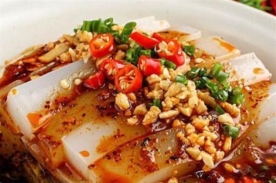 四川省南充市的特产,有西凤脐橙、南充丝绸等