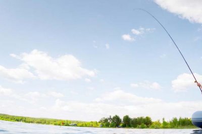 秋季钓鱼技巧,中秋是气温最适宜的时节