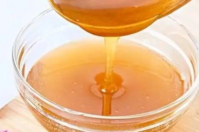 常见的蜂蜜品种,有百花蜜、槐花蜜等