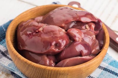 钓鲶鱼的饵料有哪些，喜欢吃腥味重的饵料