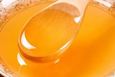 常见的蜂蜜品种,有百花蜜、槐花蜜等