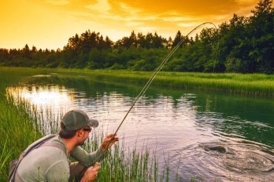 垂钓鲢鳙的适宜深度，通常以超过4-5米为宜