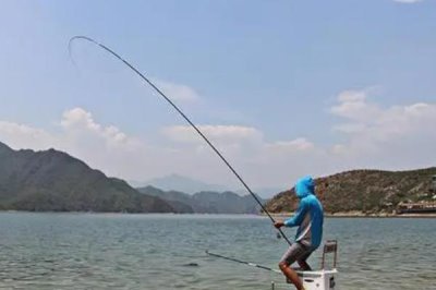 前打竿的使用方法,用法上更偏向于手竿