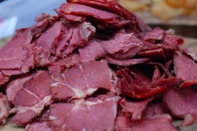 四川省南充市的特产,有西凤脐橙、南充丝绸等