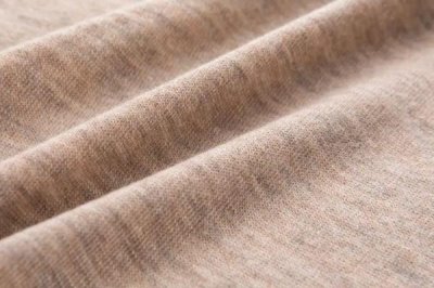 羊绒的种类，从颜色上可分为白绒、青绒和紫绒