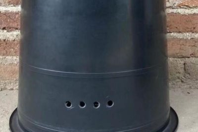 诱蜂桶放在什么位置合适，要满足蜂群、蜜源和筑巢条件