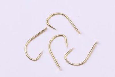 袖钩钓鲫鱼用几号，取决于鱼情、水情和季节