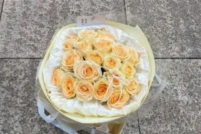 香槟玫瑰与黄玫瑰有什么区别,颜色、花语均不同