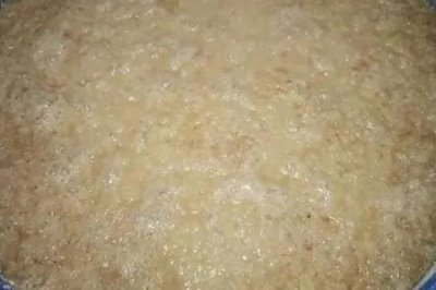 桐花蜜简介,蜜源包括玄参科泡桐、大戟科油桐等