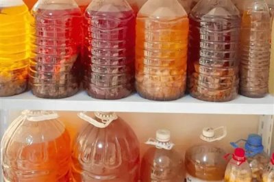 农用酵素的制作方式,原料为红糖、水果原浆等