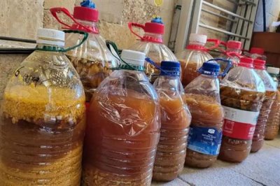 农用酵素的制作方式,原料为红糖、水果原浆等