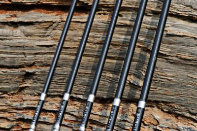 黑坑竿和普通鱼竿的区别,最大的区别是硬度不同