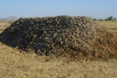 冬季堆肥要注意什么,在肥堆顶部盖土封泥能够保温