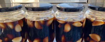 大蒜怎么腌制,分别介绍腌咸蒜、腌糖蒜和腊八蒜