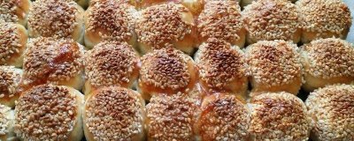 河北固安的特产,有矿泉水、油酥饽饽、胡记烧鸡等