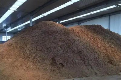 有机肥的原料，常见的有作物秸秆、畜禽粪便等