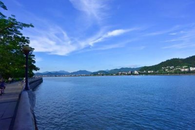 广东省汕头市的特色水果，有汕优蕉柑、南澳石榴等