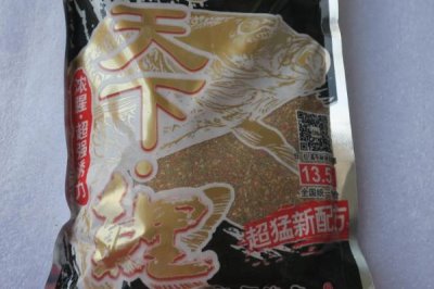 气温下降鲤鱼吃什么味型的饵料,甜饵及腥饵均可使用