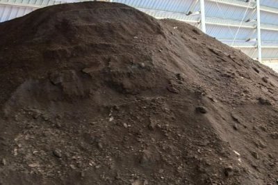 鸡屎能当肥料吗,营养成分丰富可以当肥料