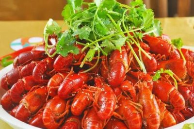 正宗的小龙虾要在哪里才能吃到,长沙、潜江、盱眙等城市可以吃到