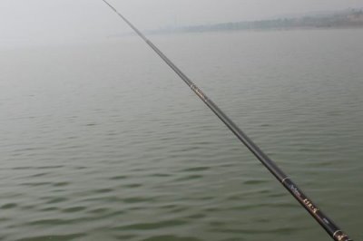 用什么鱼竿滑漂钓鱼，可以用袖钩、伊势尼钩、伊豆钩等