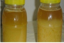 怎么吃蜂巢蜜，可直接放在嘴中咀嚼