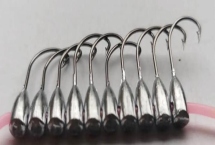 几号丸世朝天钩比较好用，垂钓鲫鱼适合使用3-5号钩