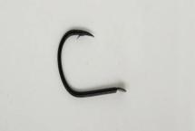 8号伊势尼钩与几号新关东钩相近，从尺寸上看与3.0号新关东钩相近