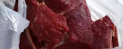 去市场买牛肉怎么买,先观察颜色再闻味道