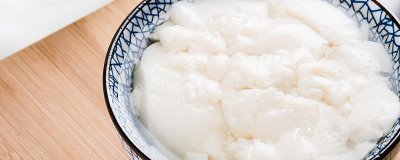 豆腐花和豆腐脑有什么区别,豆腐花相对紧实、豆腐脑容易碎裂