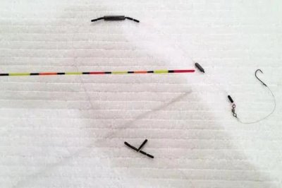 野钓的意思,是指在天然水域中作钓