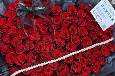 红玫瑰2朵一般送给谁，通常送给恋人