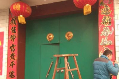 北方小年吃哪些东西，餐桌上可见饺子、葱油饼、蒸花馍等食物