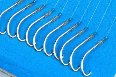 秋田狐钩钓白条鱼的效果,钩身较轻对白条鱼的垂钓效果较好