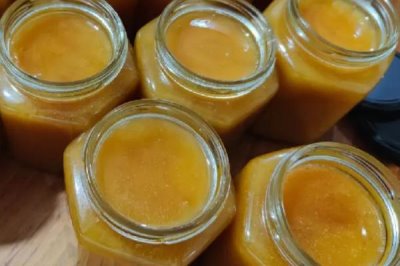 变质的蜂蜜是什么样，蜂蜜中会出现大量气泡并且质地会变稀