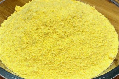 如何用小鸡料喂画眉，与玉米粉、黄豆粉等饲料混匀饲喂