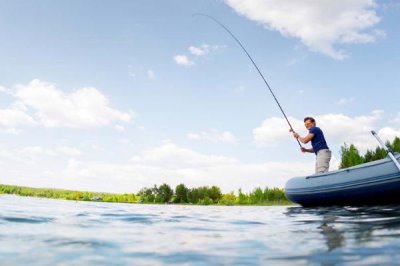 黑漂是什么意思,指浮漂全部被鱼拉入水中